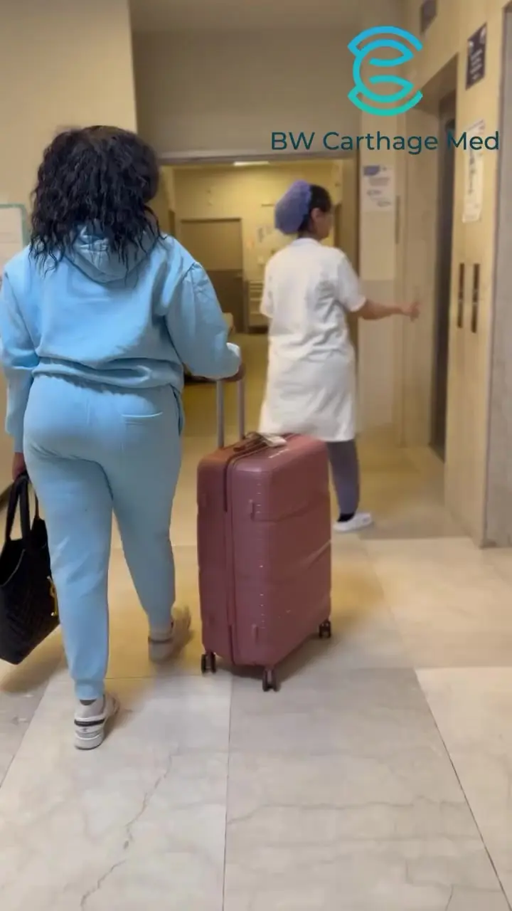 Arrivée d'une patiente accompagnée par BW Carthage Med